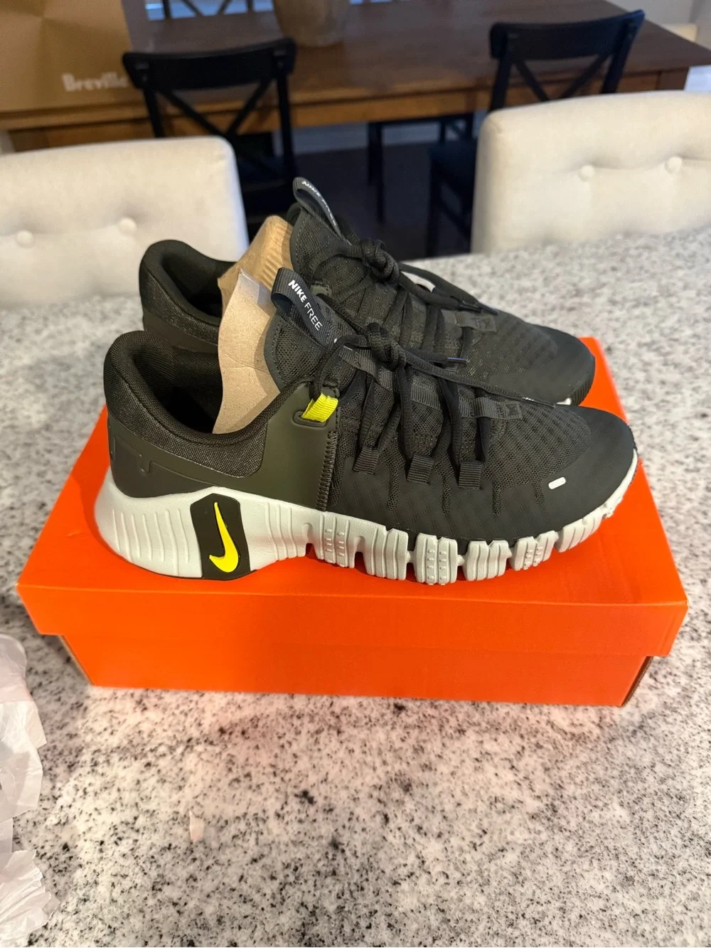 NWT Nike Free Metcon 5 'Sequoia High Voltage'